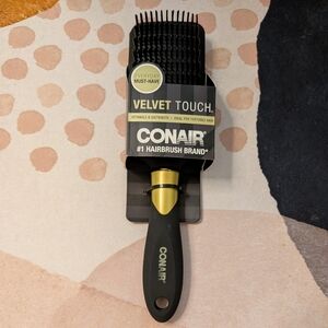 Conair Velvet Touch Black and Gold Hairbrush